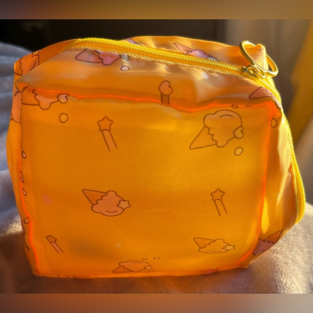 COSMETIC BAG